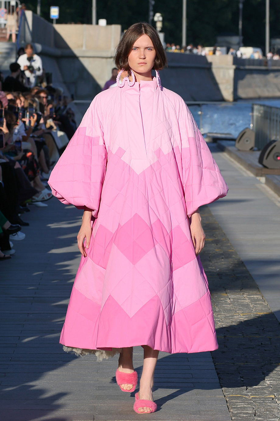 Платье стеганое из хлопка трёх оттенков розового AKHMADULLINA